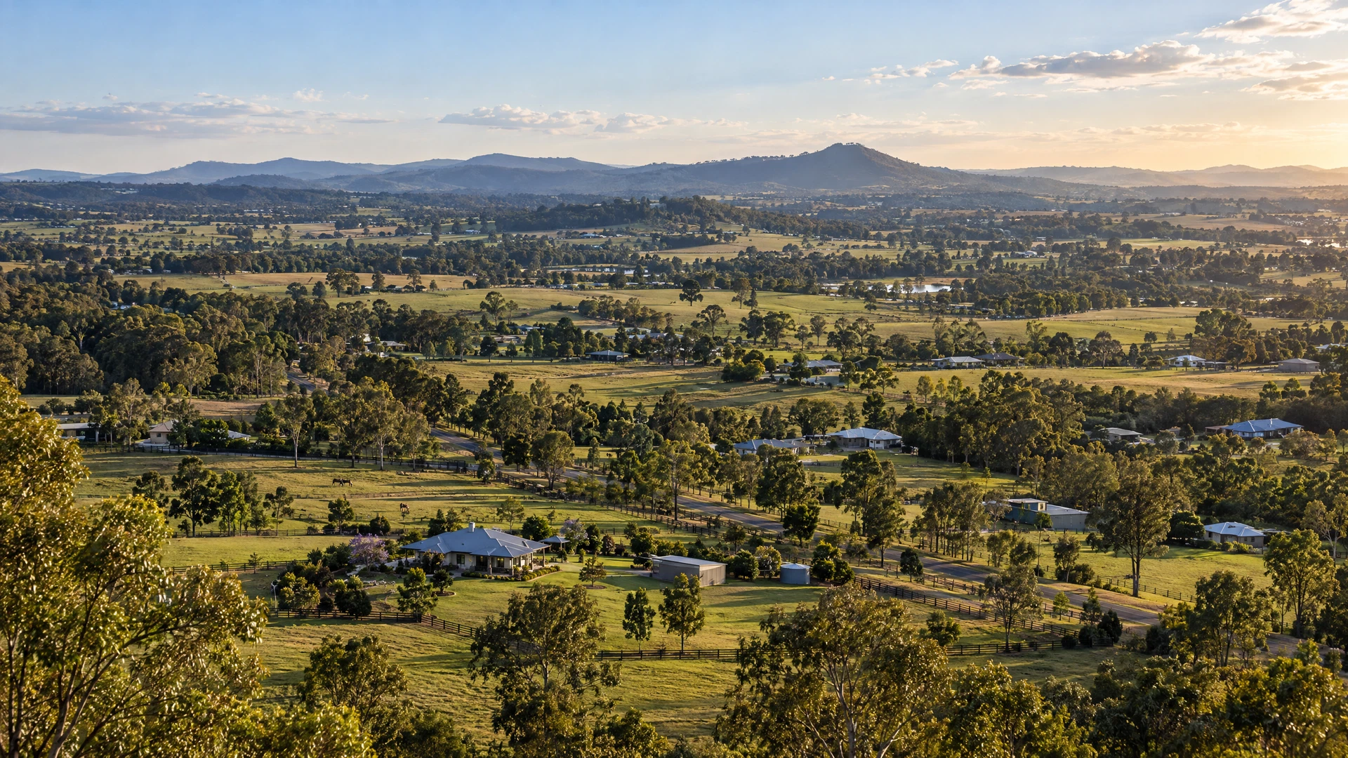 Green countryside and acreage properties on the rural fringe of Ipswich